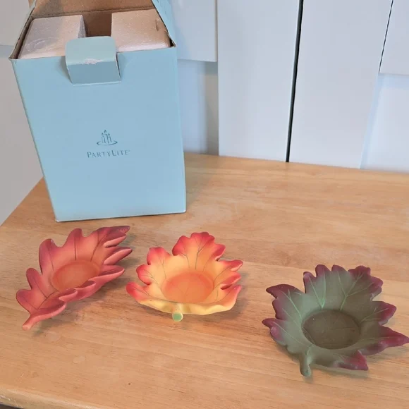 PartyLite Leaf Trinket Dishes in Red, Orange & Green - Picture 2 of 10